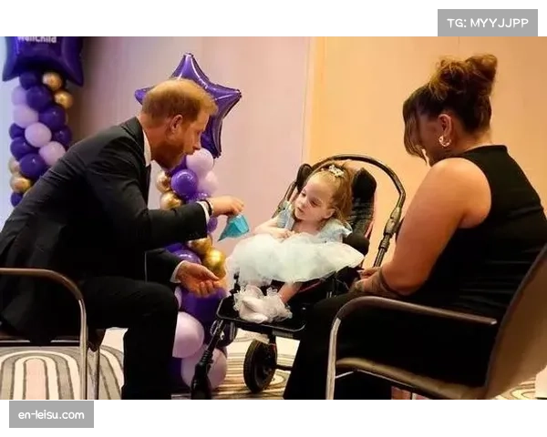 英超球员温情行动走进医院为患病儿童送上关怀与希望 英超球员温情行动走进医院为患病儿童送上关怀与希望